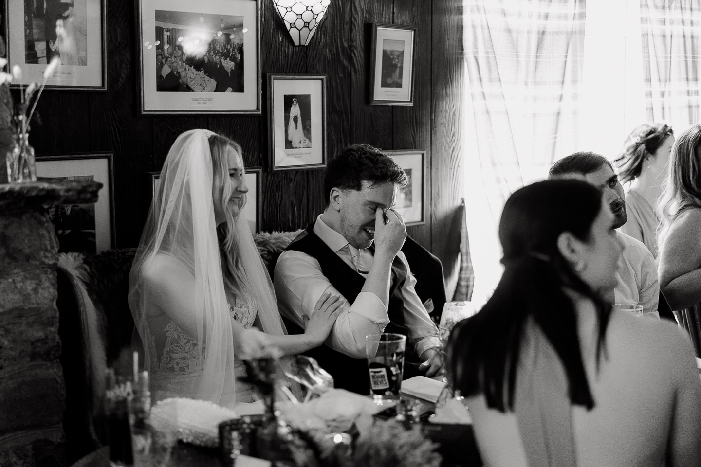 BECKY CHARLIE USK CASTLE WEDDING PHOTOGRAPHY 021 BECKY CHARLIE USK CASTLE WEDDING PHOTOGRAPHY 021